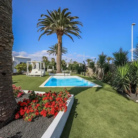 New Lanzasuites Villa Playa Blanca