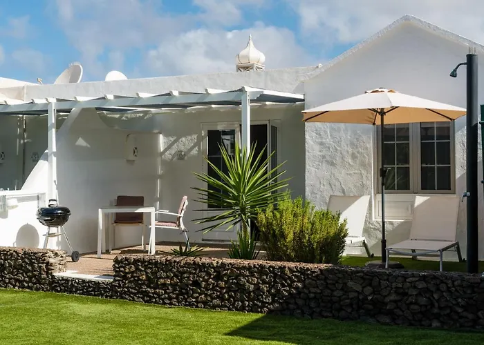 빌라 New Lanzasuites