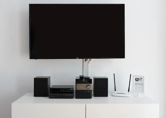 New Lanzasuites Villa